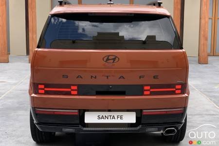 Hyundai-Santa-FE-2024_ARRIERE.JPG