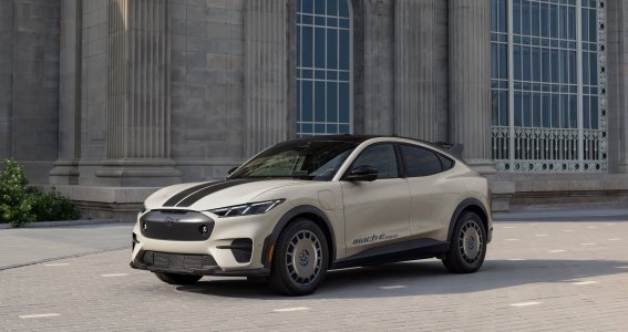 2025 Mustang Mach-E Rally_04.jpg