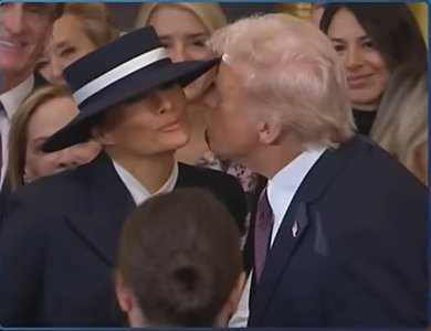 Trumpie trying to kiss Melania at 2nd inauguration.jpg