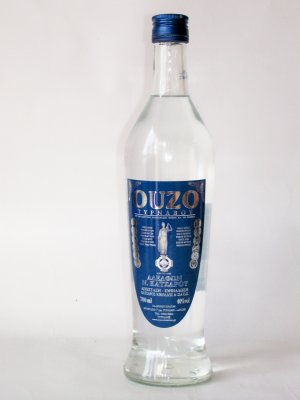 1255098781ouzo.jpg