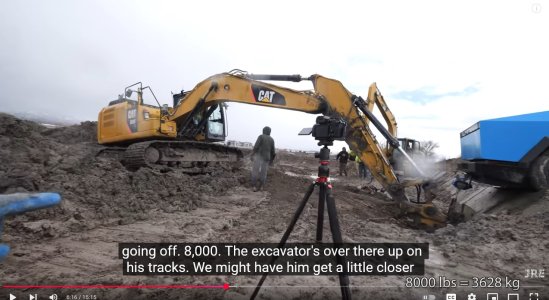 excavator_lifting_up.jpg