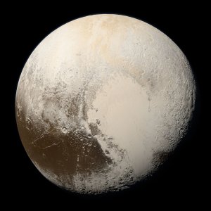 Pluto_in_True_Color_-_High-Res (1).jpg