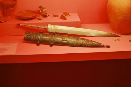 gladius.jpg gladius.jpg