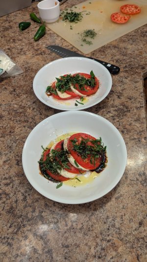 caprese salad .jpg