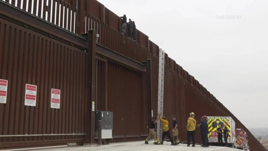 BorderWallv2.jpg
